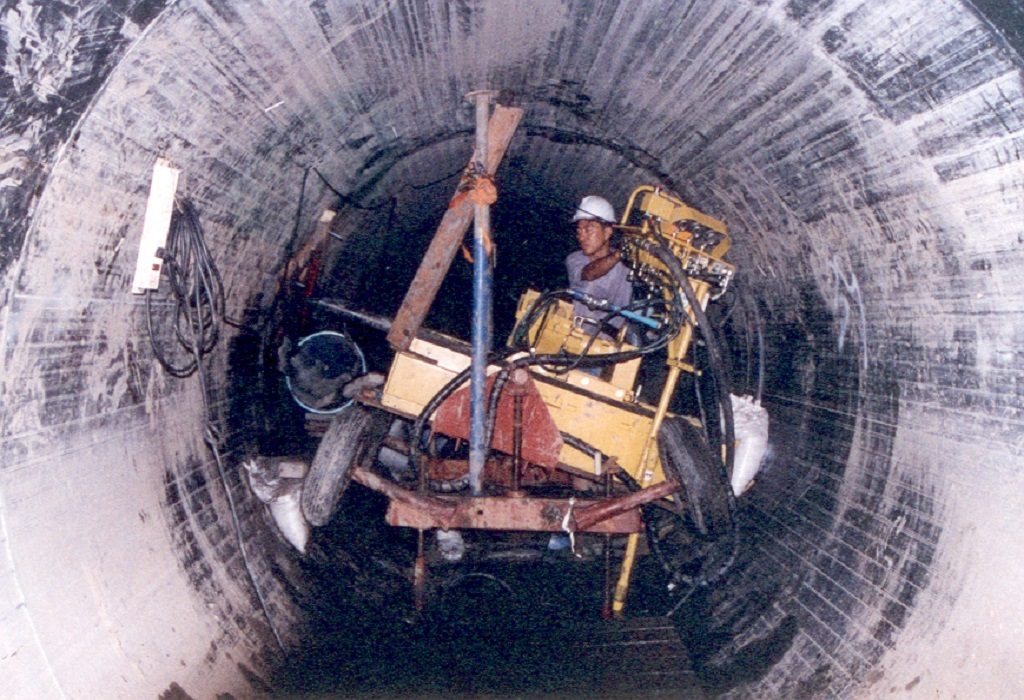 Trenchless pipe Pit launch